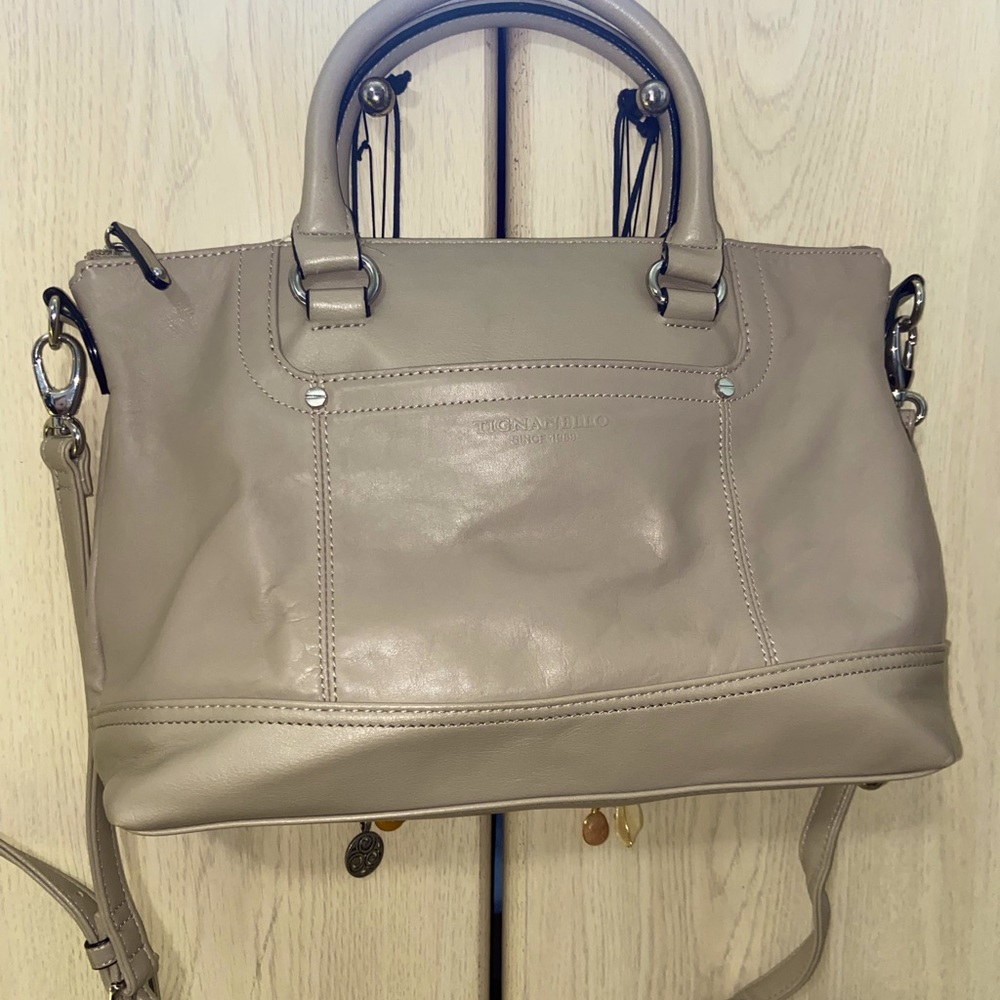 Tan tignanello bag, nude, shoulder strap